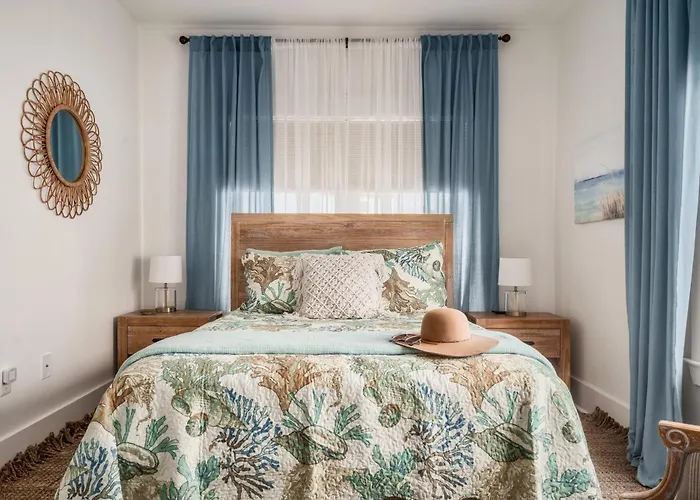 Book Entire Complex! Cushy Quad Bungalows! Gulf Shores