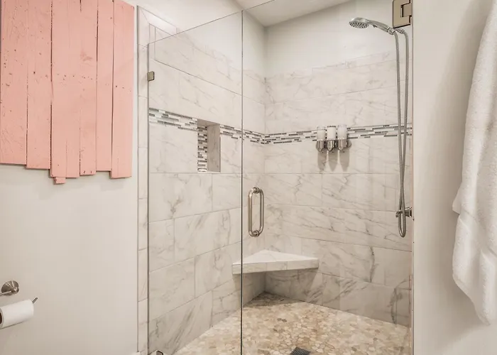 Book Entire Complex! Cushy Quad Bungalows! *